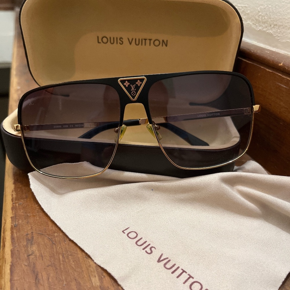 Louis Vuitton sunglasses with case